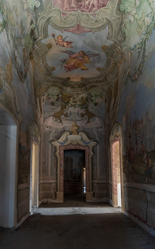 Corridoio di Palazzo Visconti stanze affrescate