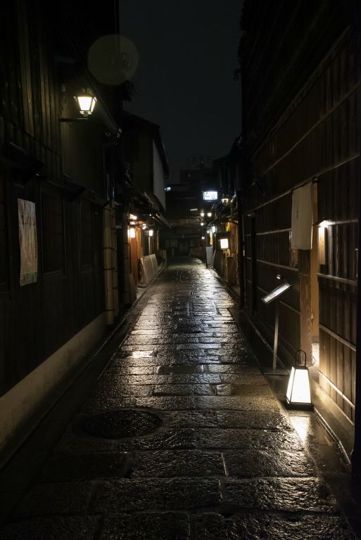 Japan Streets: quartiere di una città giapponese ritratto lontano dagli stereotipi.