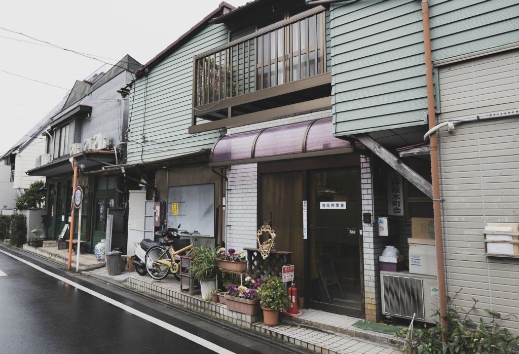 Japan Streets: una via di un quartiere del Giappone